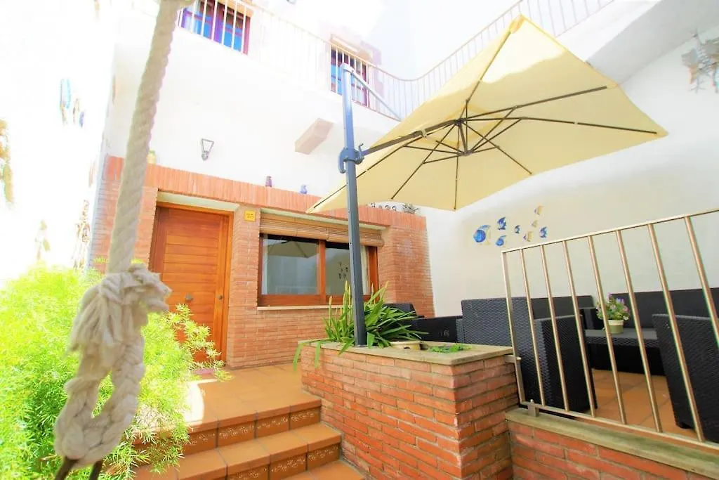 V&V Lloret- Villa Cal Miquel Blanes Tatil Evi